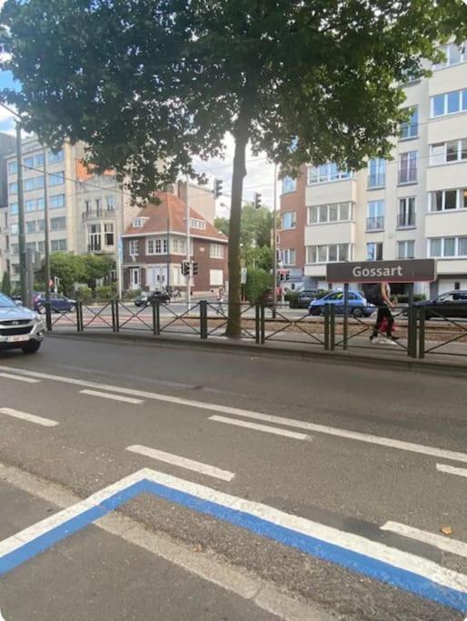1 Chambre Avec Parking Au Coeur De Bruxelles 2D Exterior foto