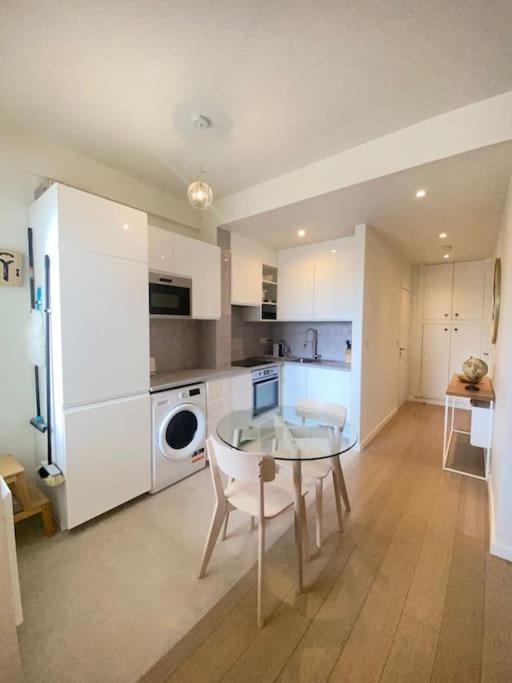 1 Chambre Avec Parking Au Coeur De Bruxelles 2D Exterior foto